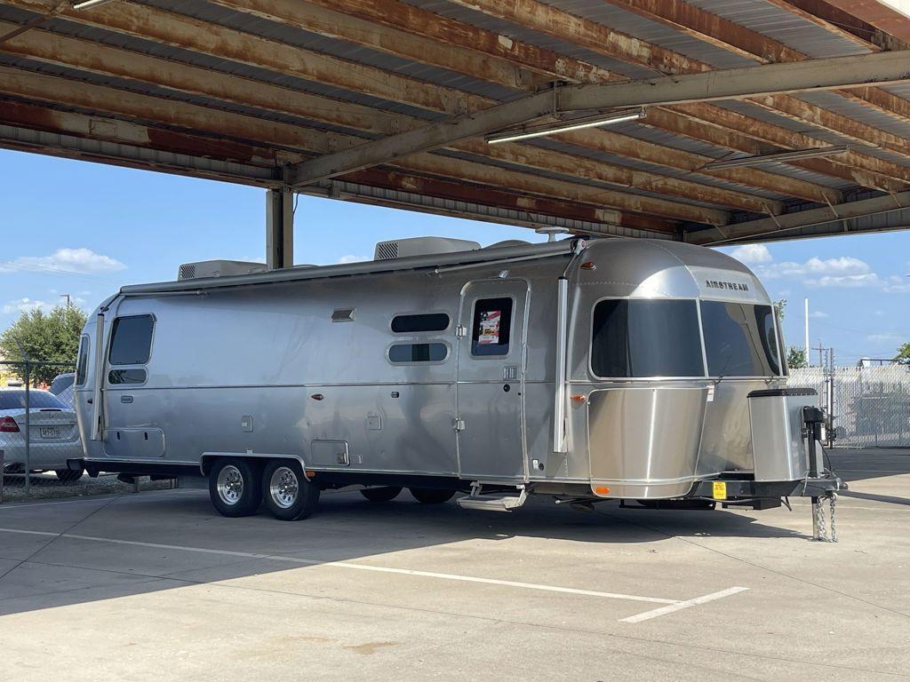 2023 Airstream Globetrotter 30RB Twin RV