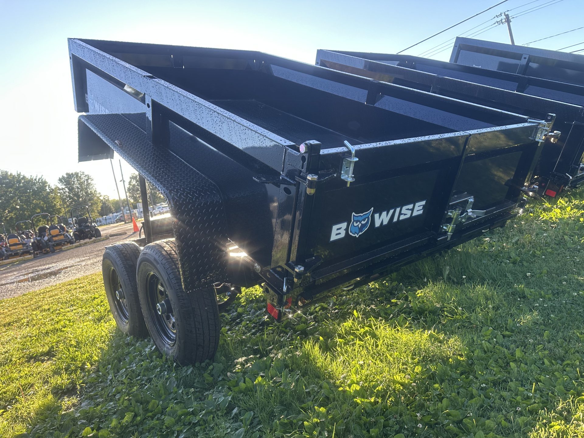BWise 6x10 dump trailerr in North Ridgeville, OH