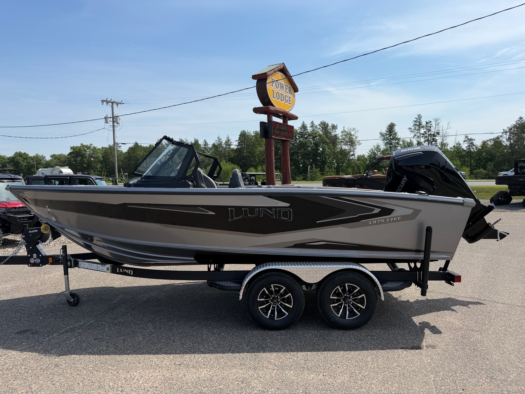 2027 Lund 1975 TYEE 2075 MAGNUM in brainerd MN