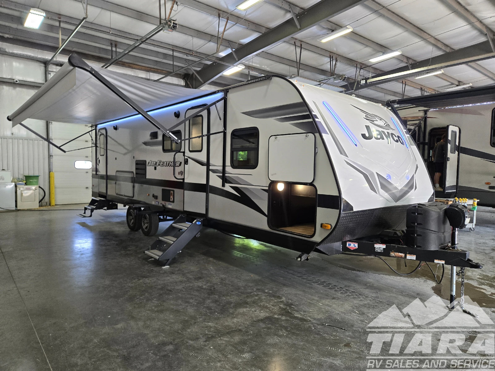 2022 Jayco Jay Feather M-27BHB in elkhart IN