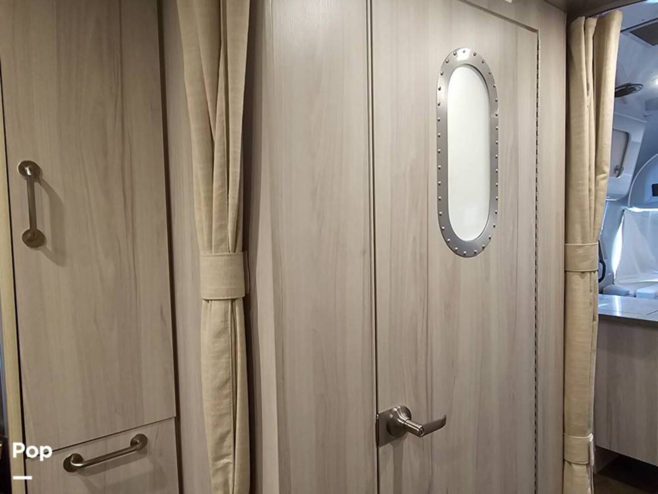 A photo of this 2023 Airstream International 25FB