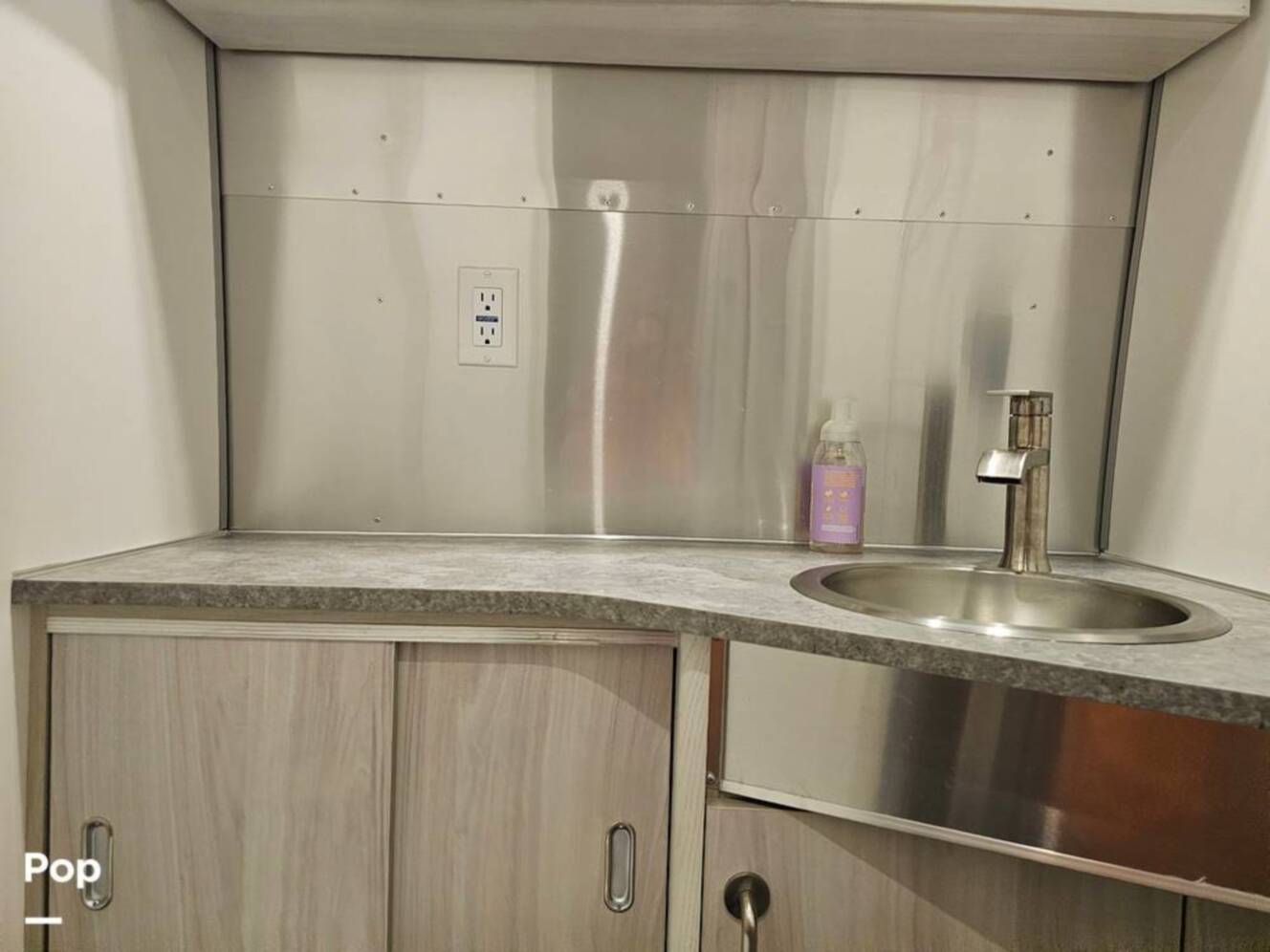 A photo of this 2023 Airstream International 25FB