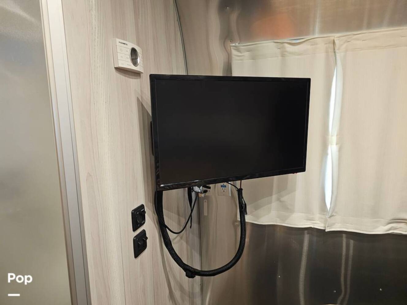 A photo of this 2023 Airstream International 25FB