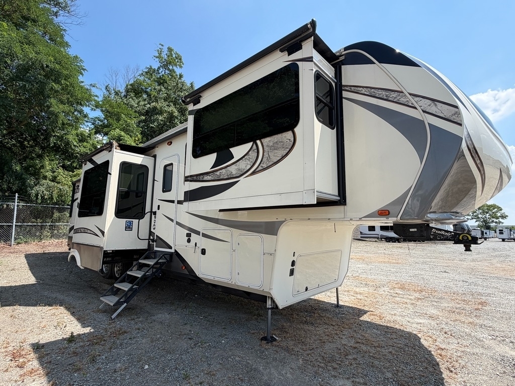 2018 Grand Design Solitude 379FLS in mountville PA