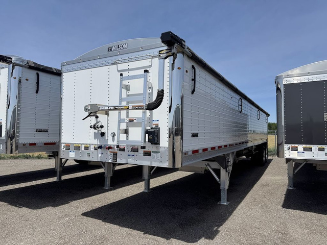 2027 Wilson Trailer 40'X96"X67" Pacesetter Hopper Trailer in Delphos, OH