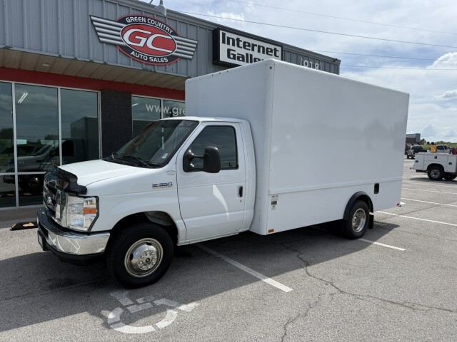 2021 FORD ECONOLINE in Collinsville, OK