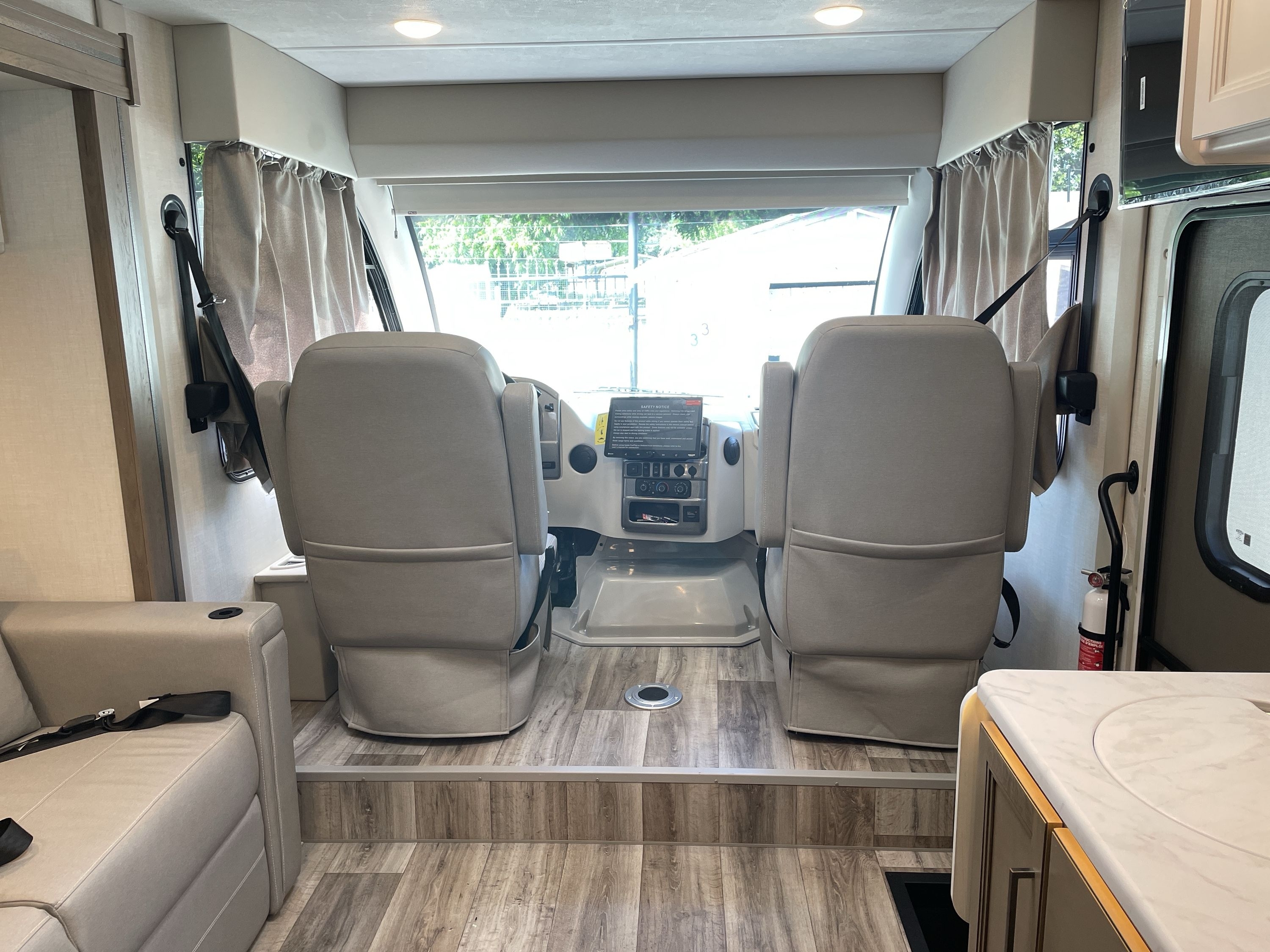 2027 Thor FREEDOM TRAVELER A24 in anderson CA