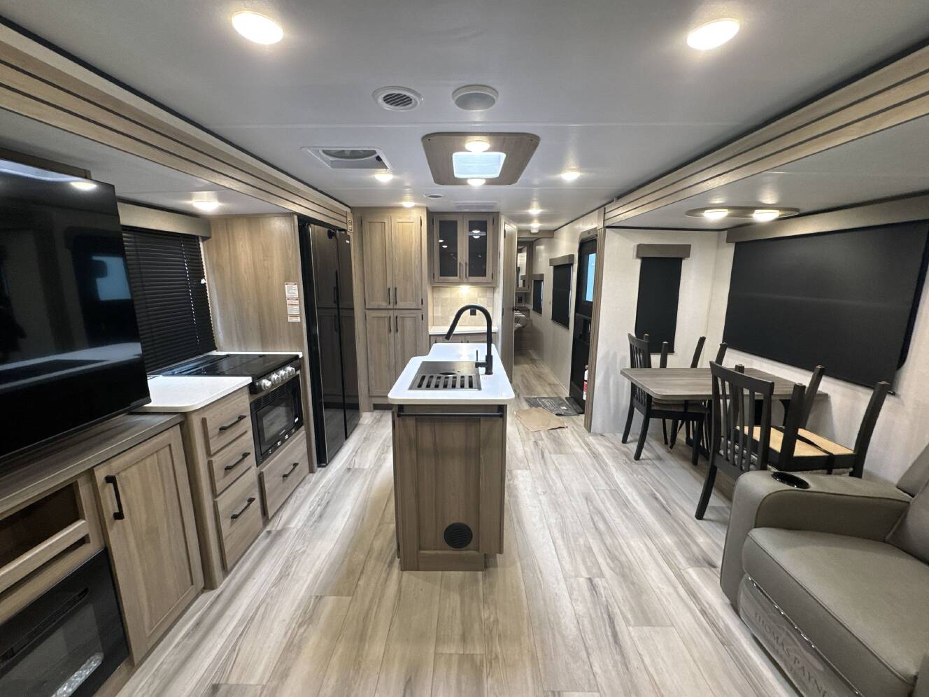 A photo of this 2026 Keystone COLEMAN LEGACY 2950RL