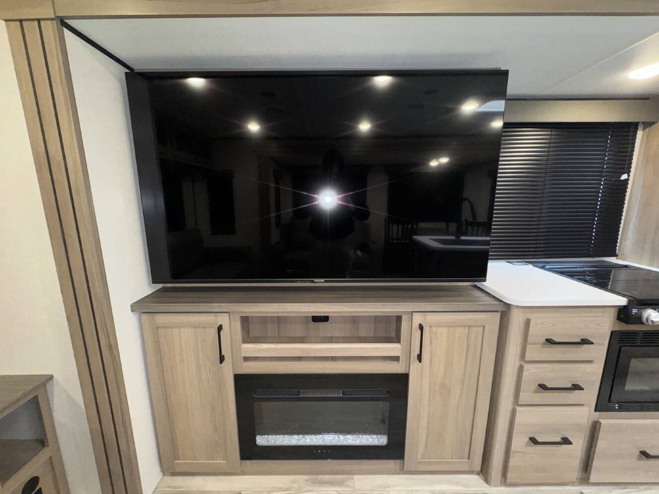 A photo of this 2026 Keystone COLEMAN LEGACY 2950RL