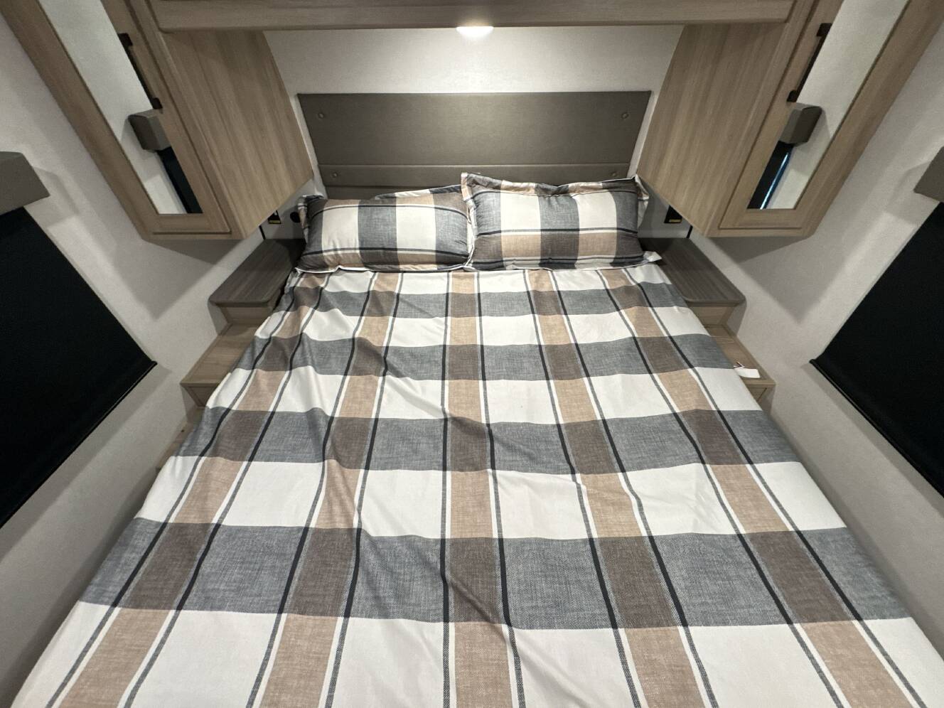 A photo of this 2026 Keystone COLEMAN LEGACY 2950RL