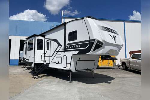 2026 Dutchmen VOLTAGE V-SERIES 3800 in katy TX