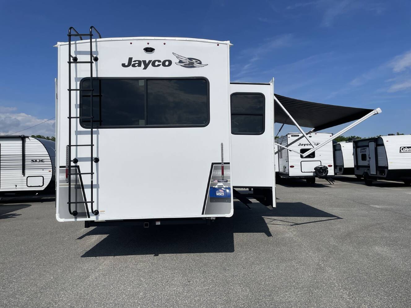 A photo of this 2027 Jayco EAGLE 294CKBS