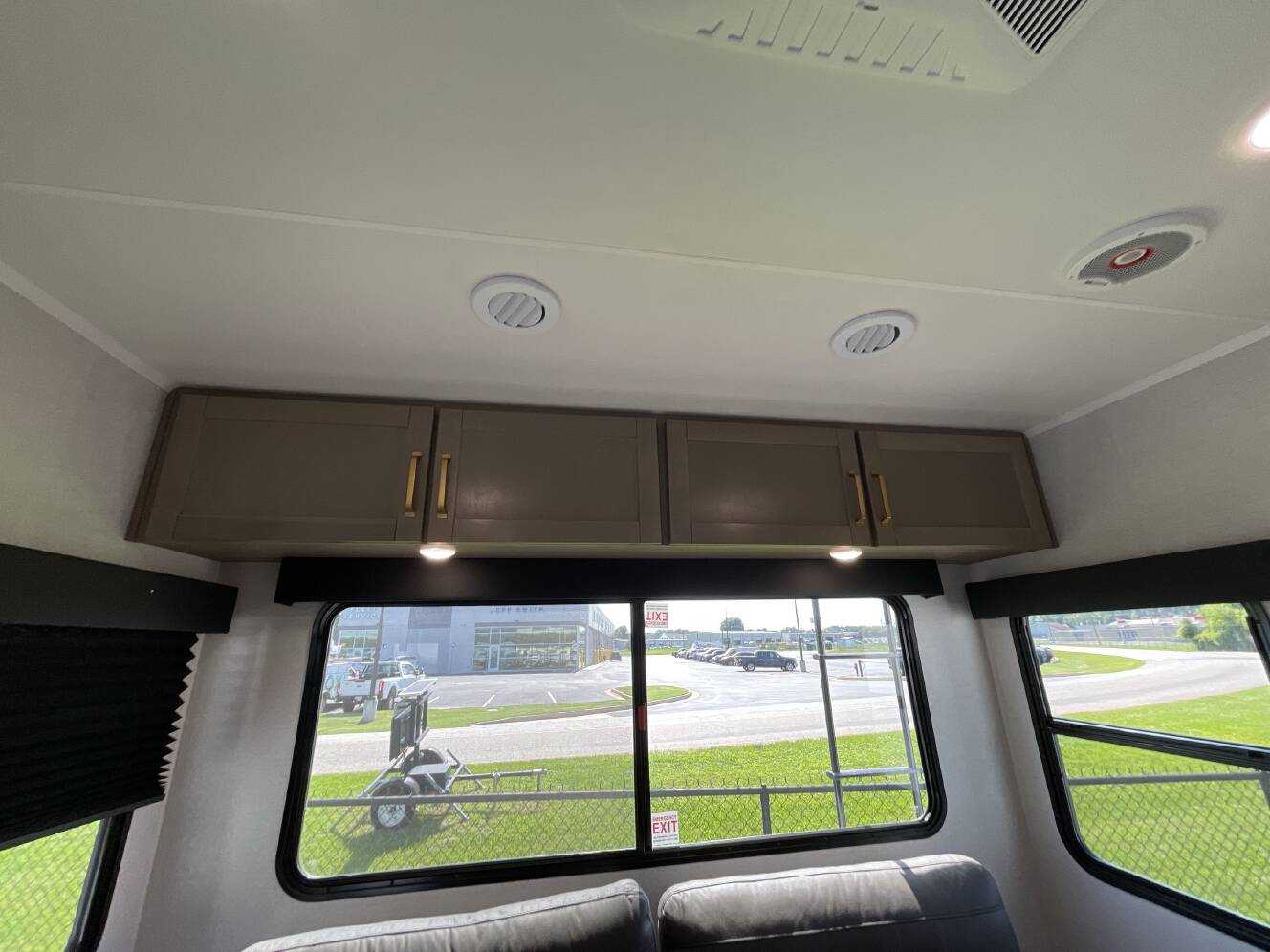 A photo of this 2027 Jayco EAGLE 294CKBS