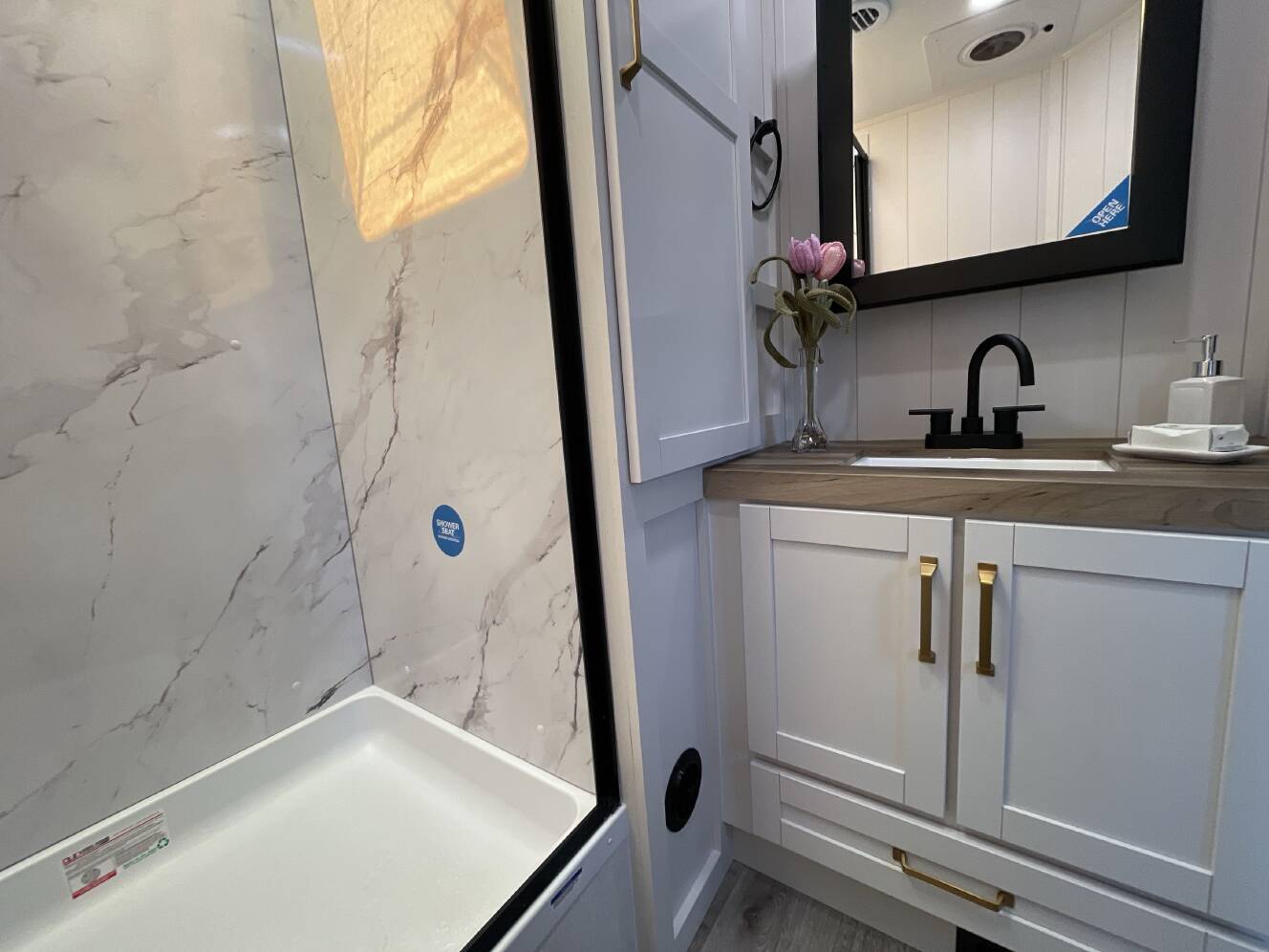 A photo of this 2027 Jayco EAGLE 294CKBS