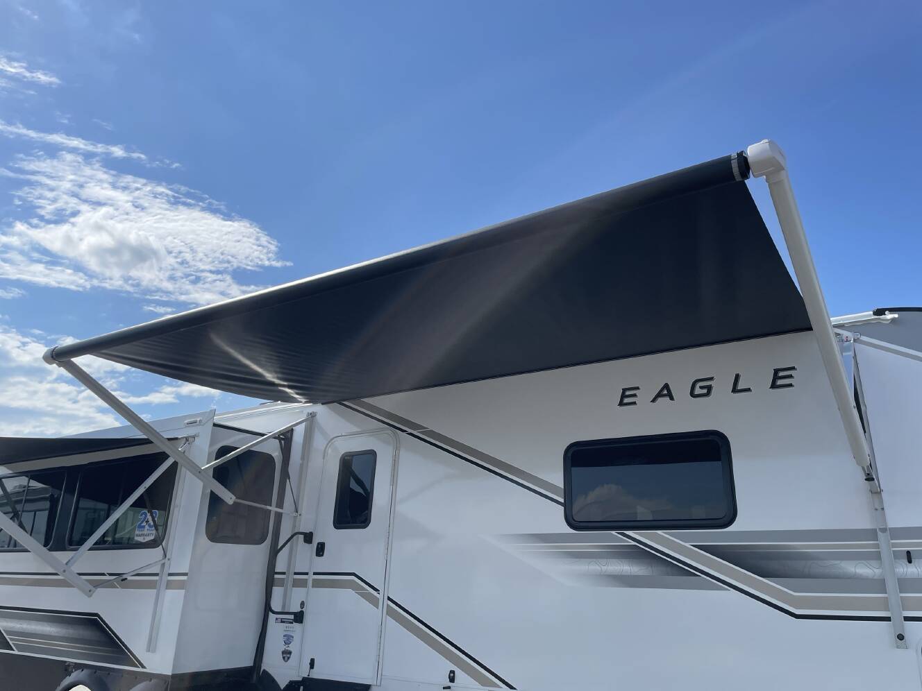 A photo of this 2027 Jayco EAGLE 294CKBS