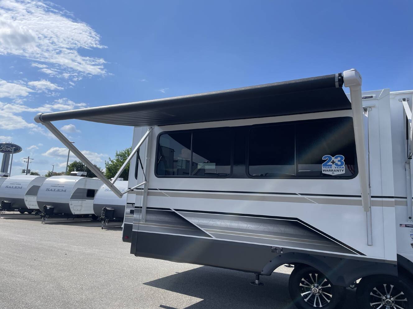 A photo of this 2027 Jayco EAGLE 294CKBS