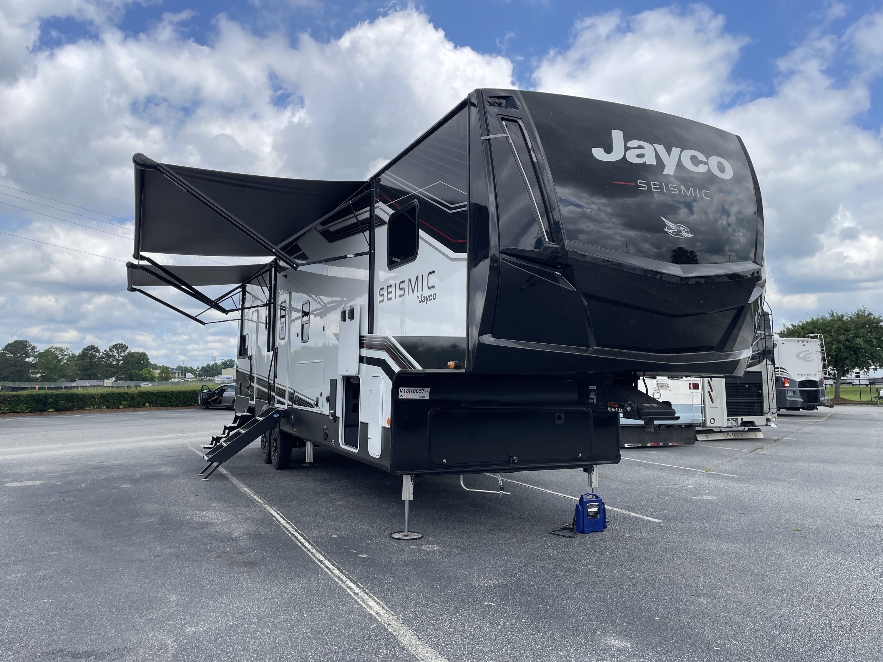 2027 Jayco SEISMIC 359 in byron GA