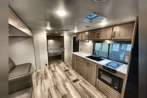 2027 Keystone COLEMAN 25B in denton TX