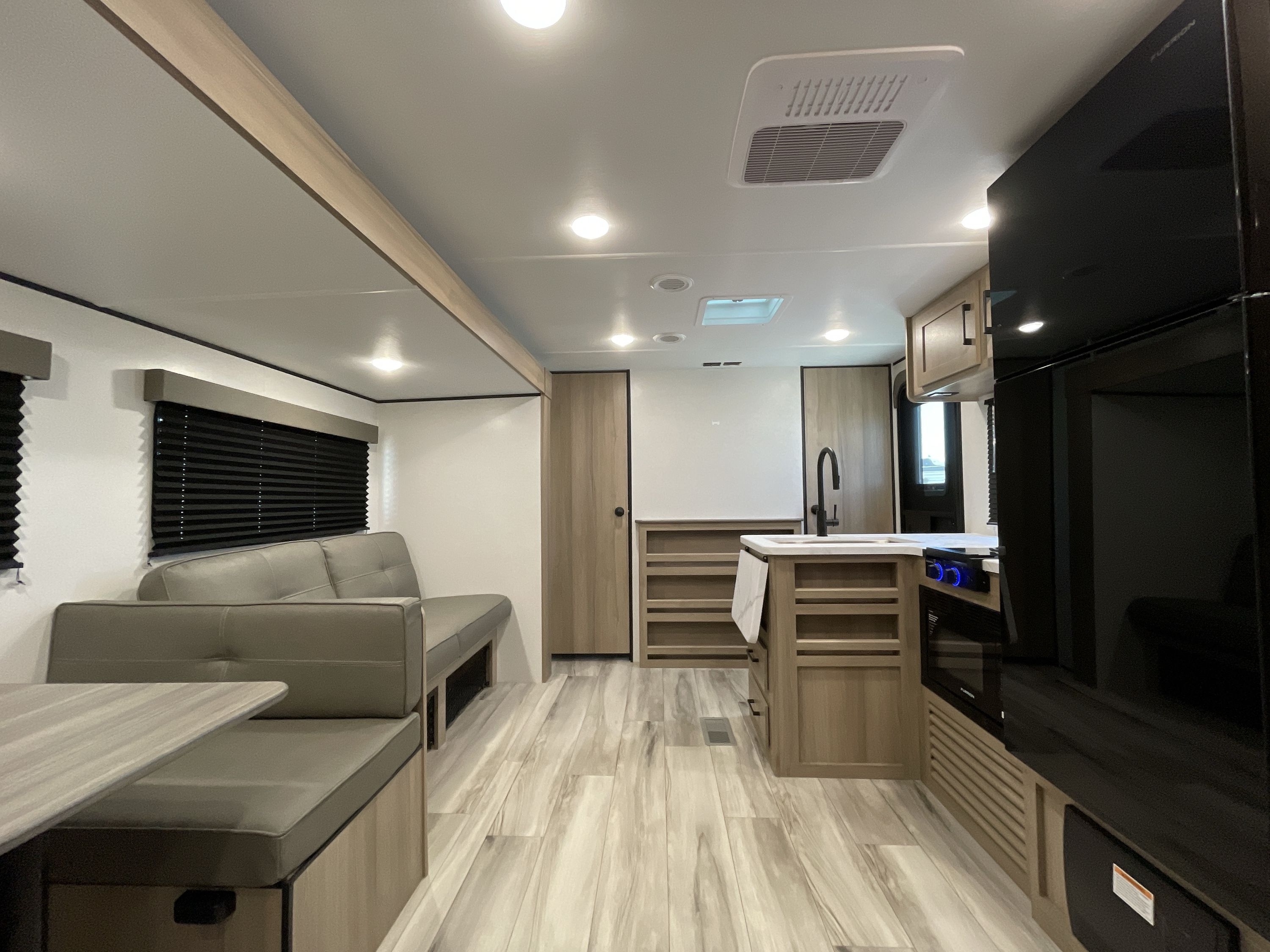 2026 Keystone COLEMAN LIGHT 29BX in temecula CA
