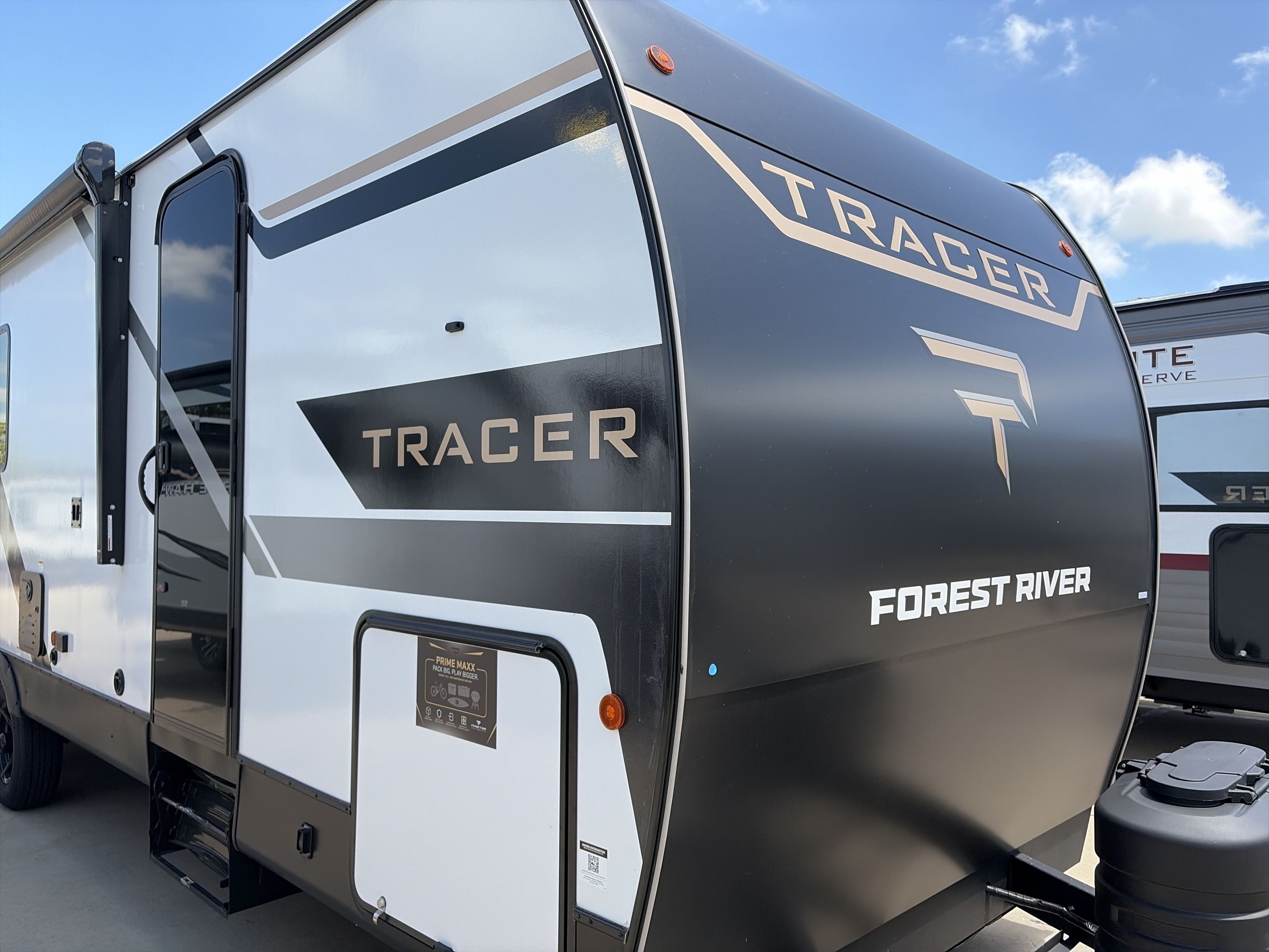 2027 Prime Time TRACER 275BH in denton TX