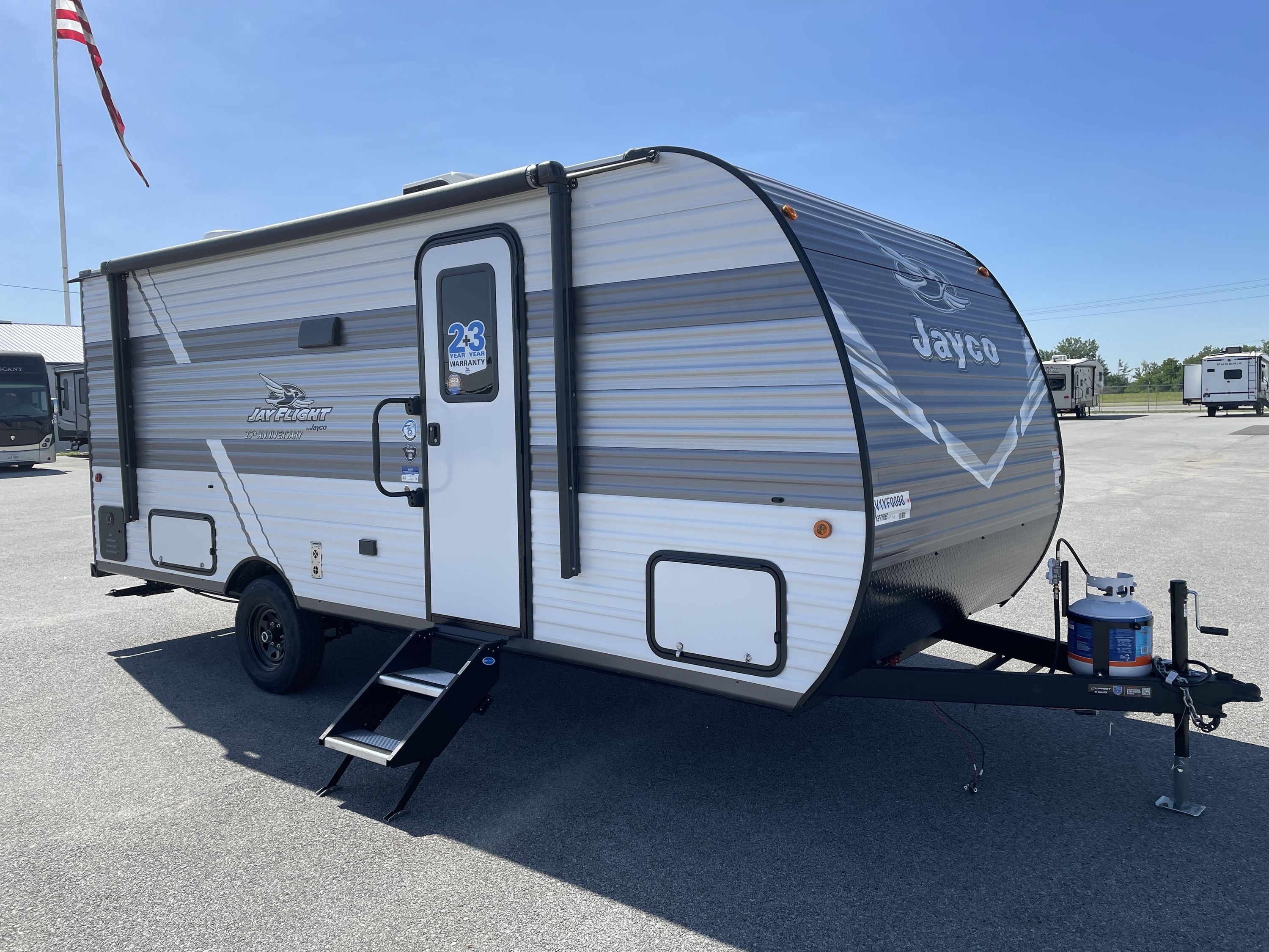 2027 Jayco JAY FLIGHT 197MB in davenport IA