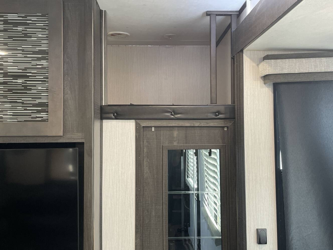 A photo of this 2021 Heartland ROAD WARRIOR 430RW