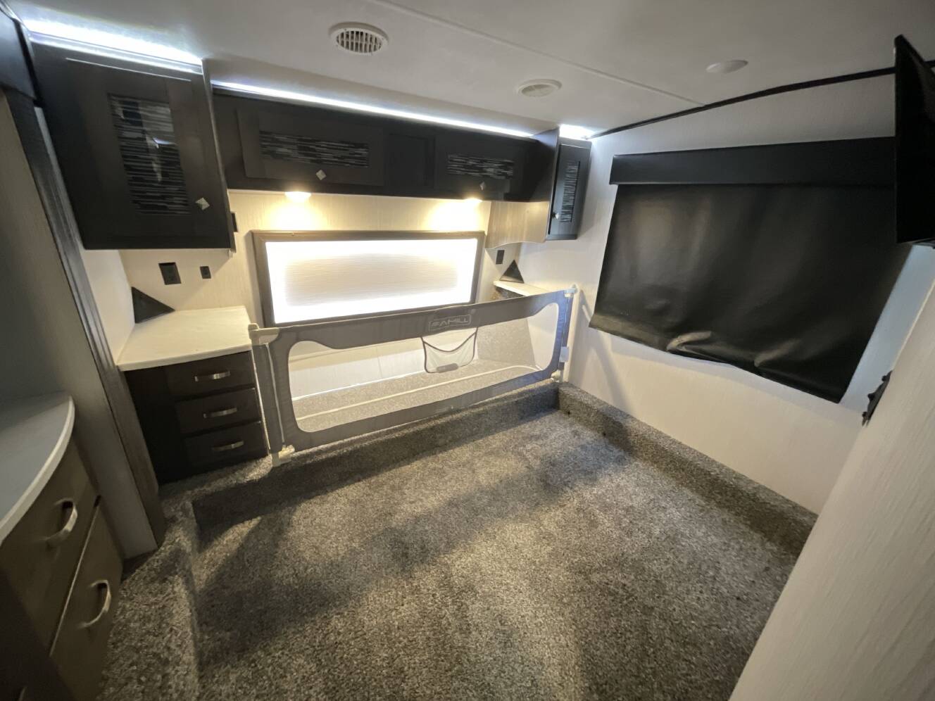 A photo of this 2021 Heartland ROAD WARRIOR 430RW