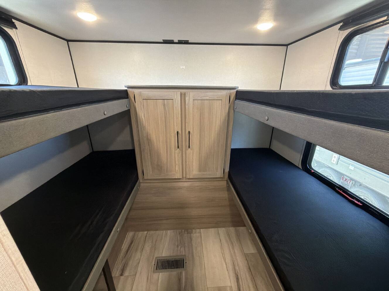 A photo of this 2027 Keystone COLEMAN 27B