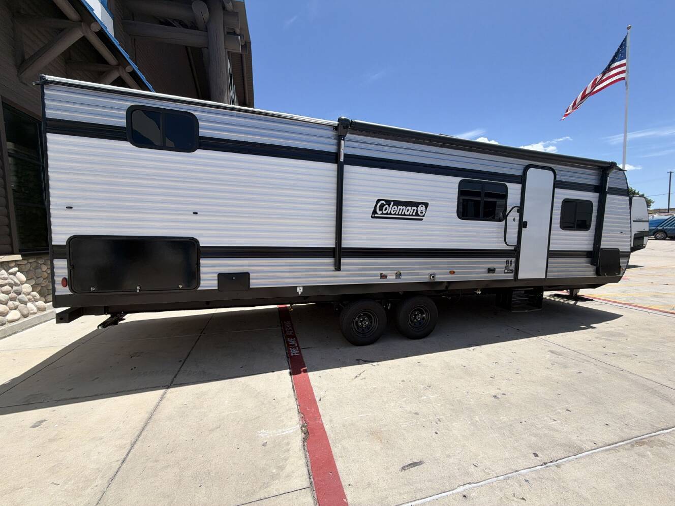 A photo of this 2027 Keystone COLEMAN 27B