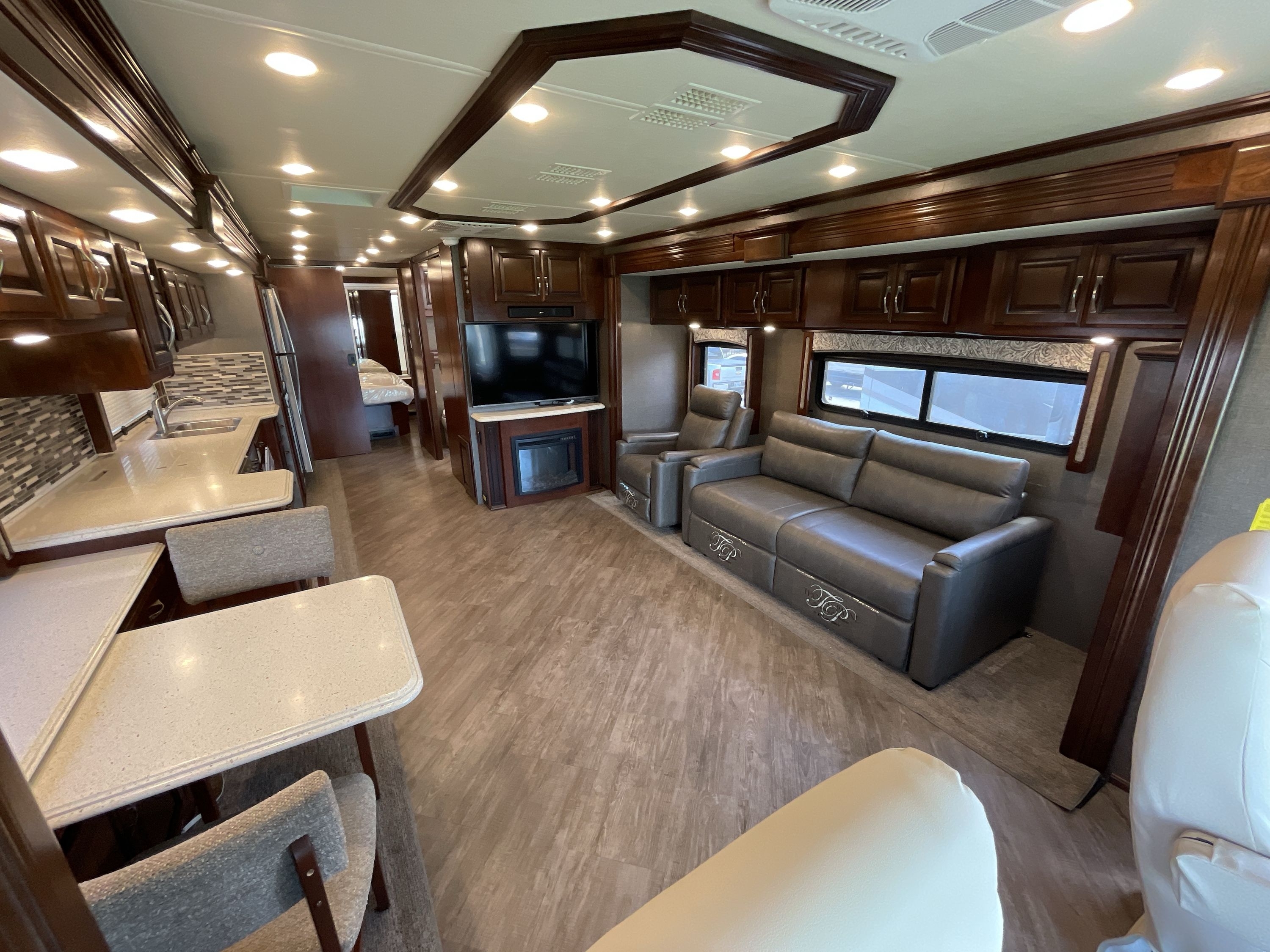 2018 Fleetwood PACE ARROW LXE 38F in tyler TX