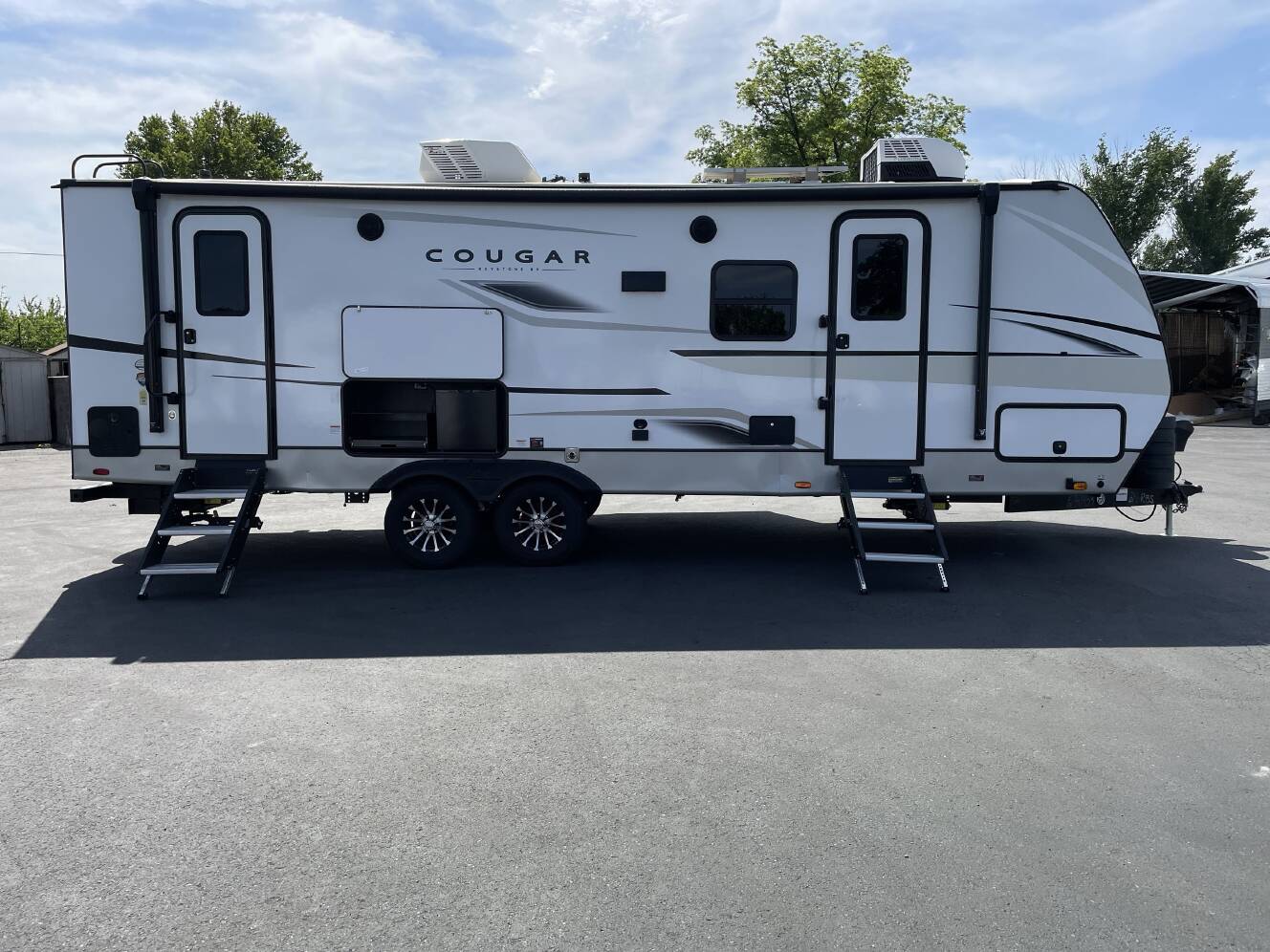 A photo of this 2024 Keystone COUGAR 26RBSWE