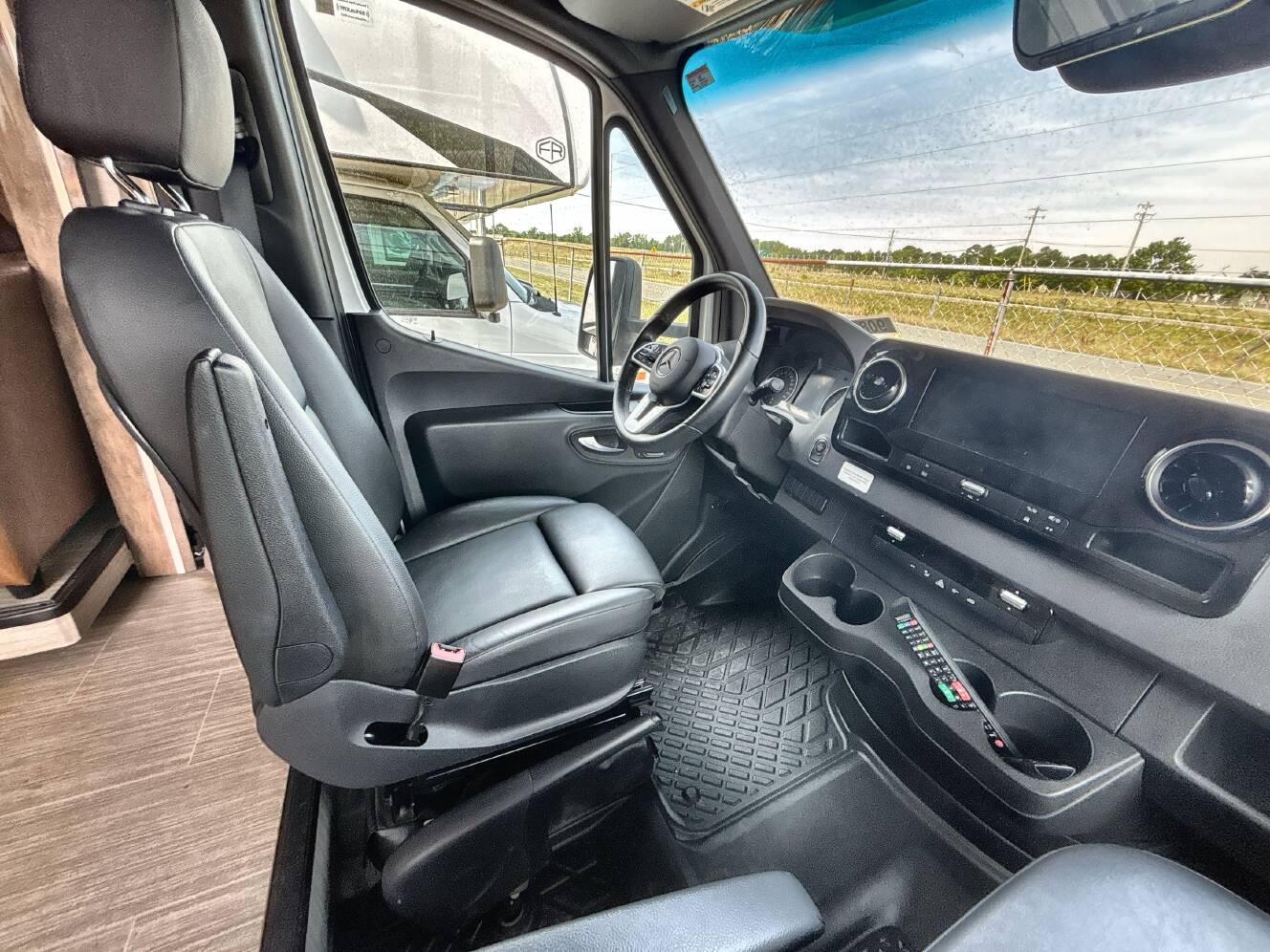 A photo of this 2021 Jayco MELBOURNE PRESTIGE 24TP