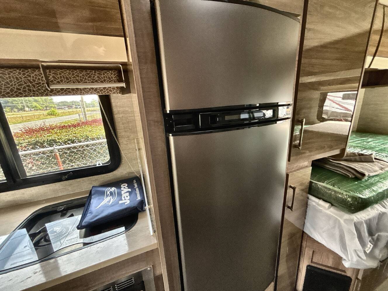 A photo of this 2021 Jayco MELBOURNE PRESTIGE 24TP