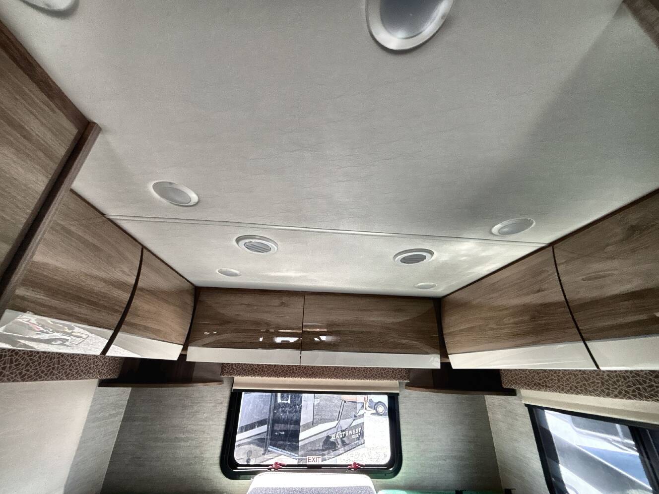 A photo of this 2021 Jayco MELBOURNE PRESTIGE 24TP
