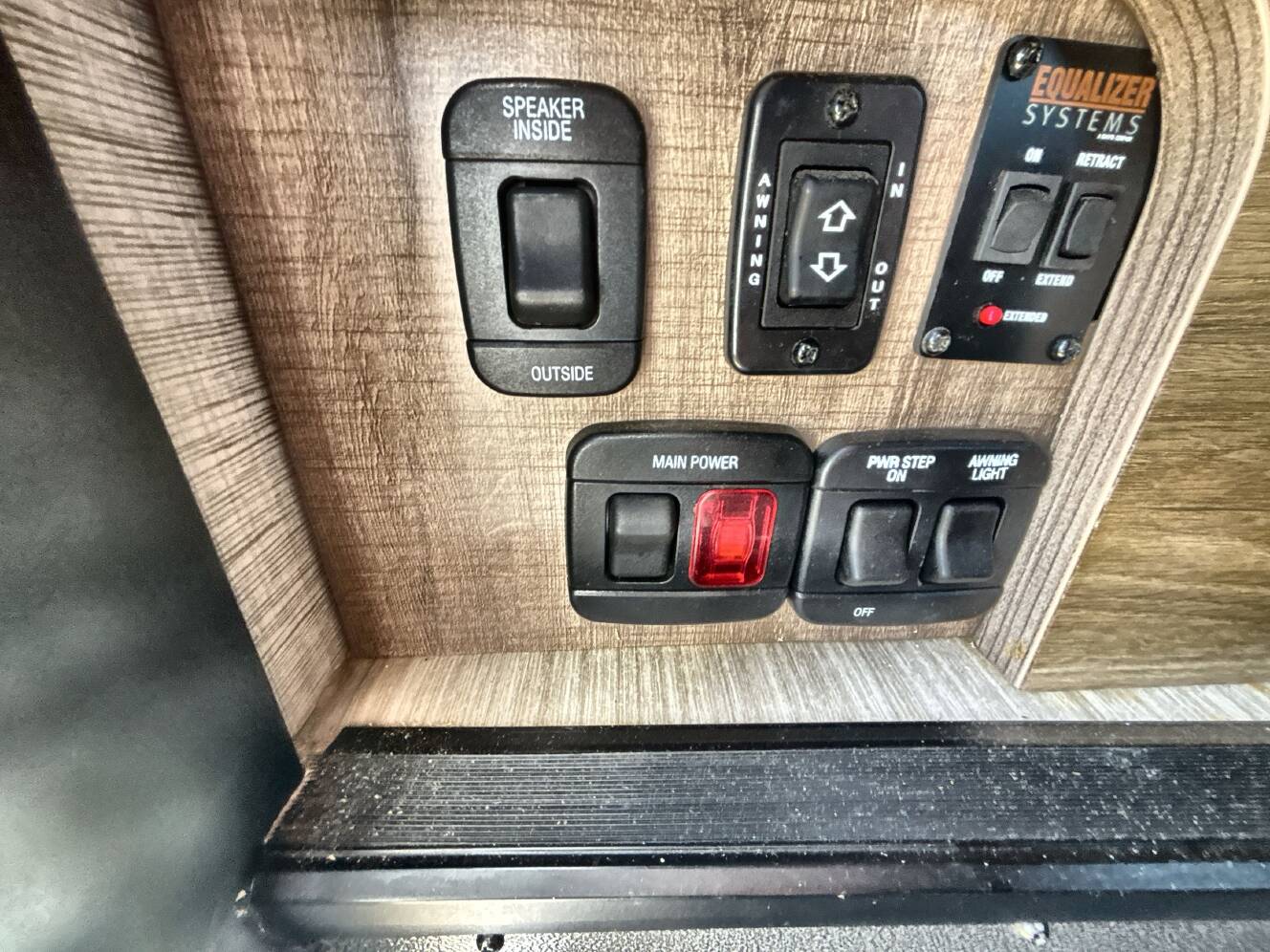 A photo of this 2021 Jayco MELBOURNE PRESTIGE 24TP
