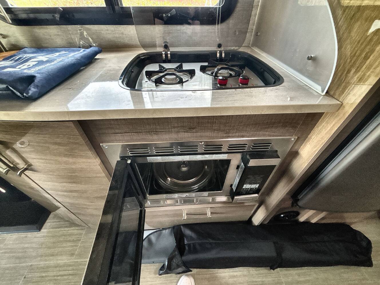 A photo of this 2021 Jayco MELBOURNE PRESTIGE 24TP