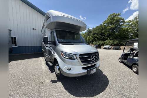 2023 Winnebago VIEW 24D in uxbridge MA