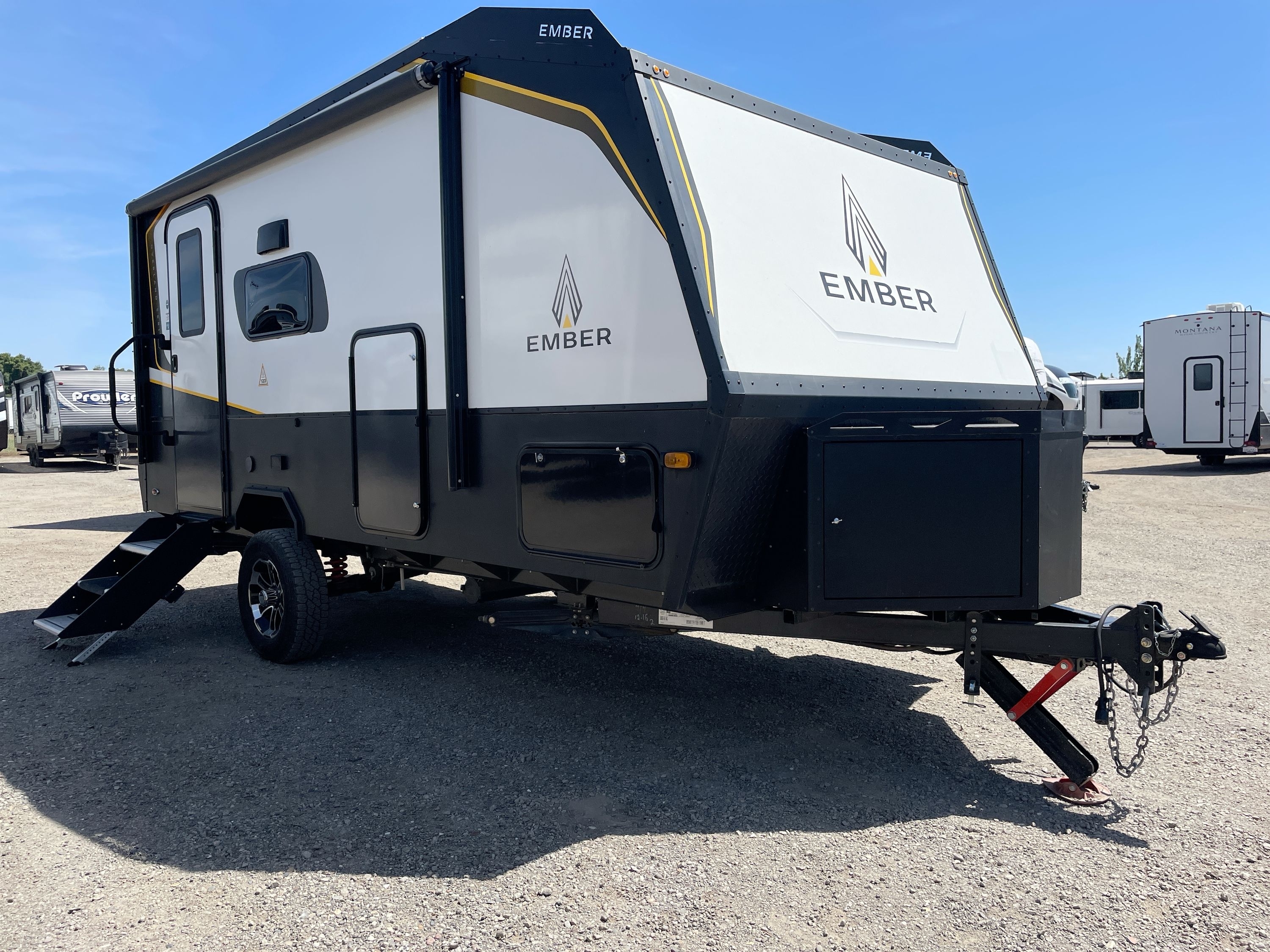 2022 Ember OVERLAND 171FB in french camp CA