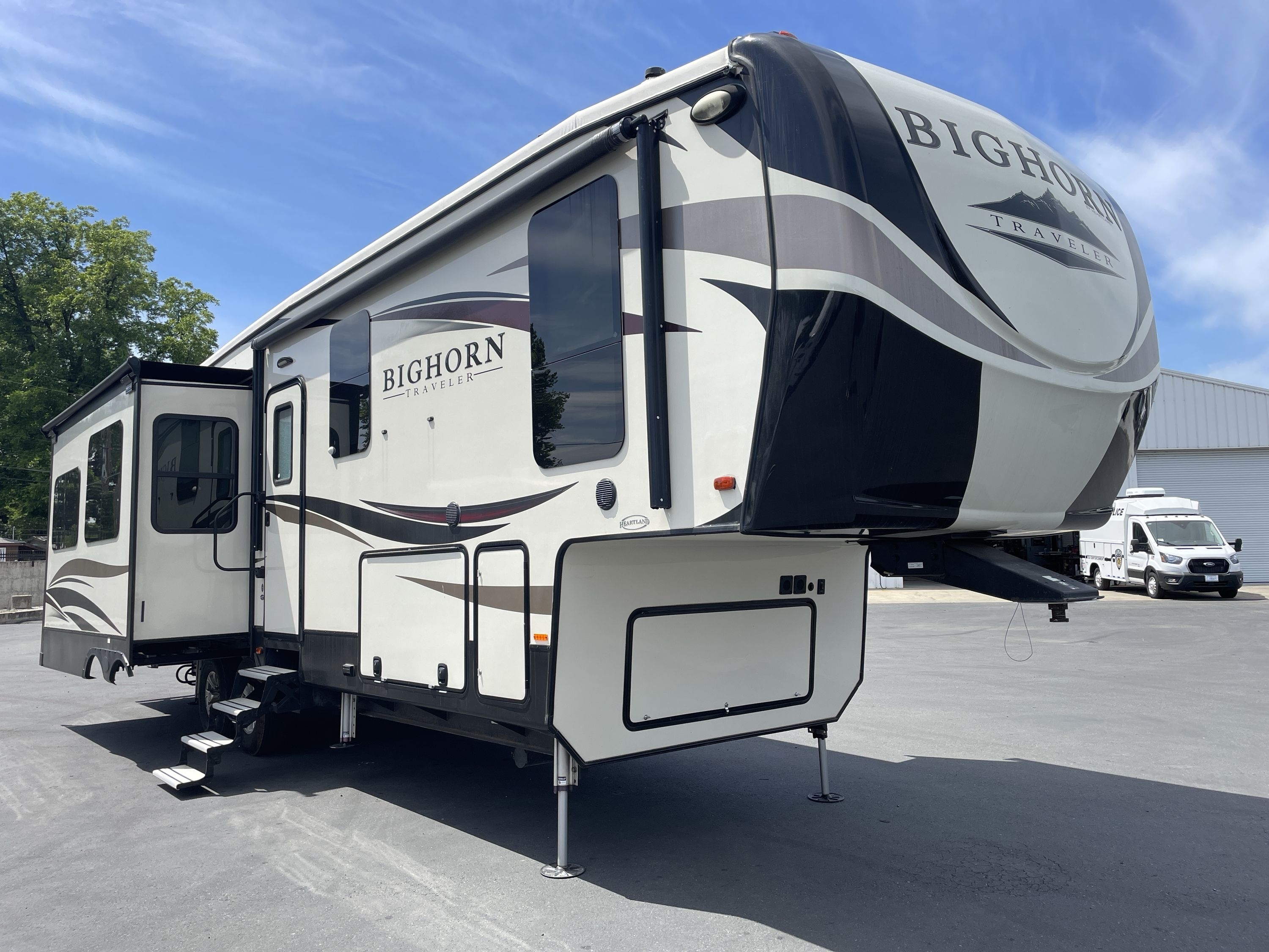 2018 Heartland BIGHORN TRAVELER 32RS in anderson CA