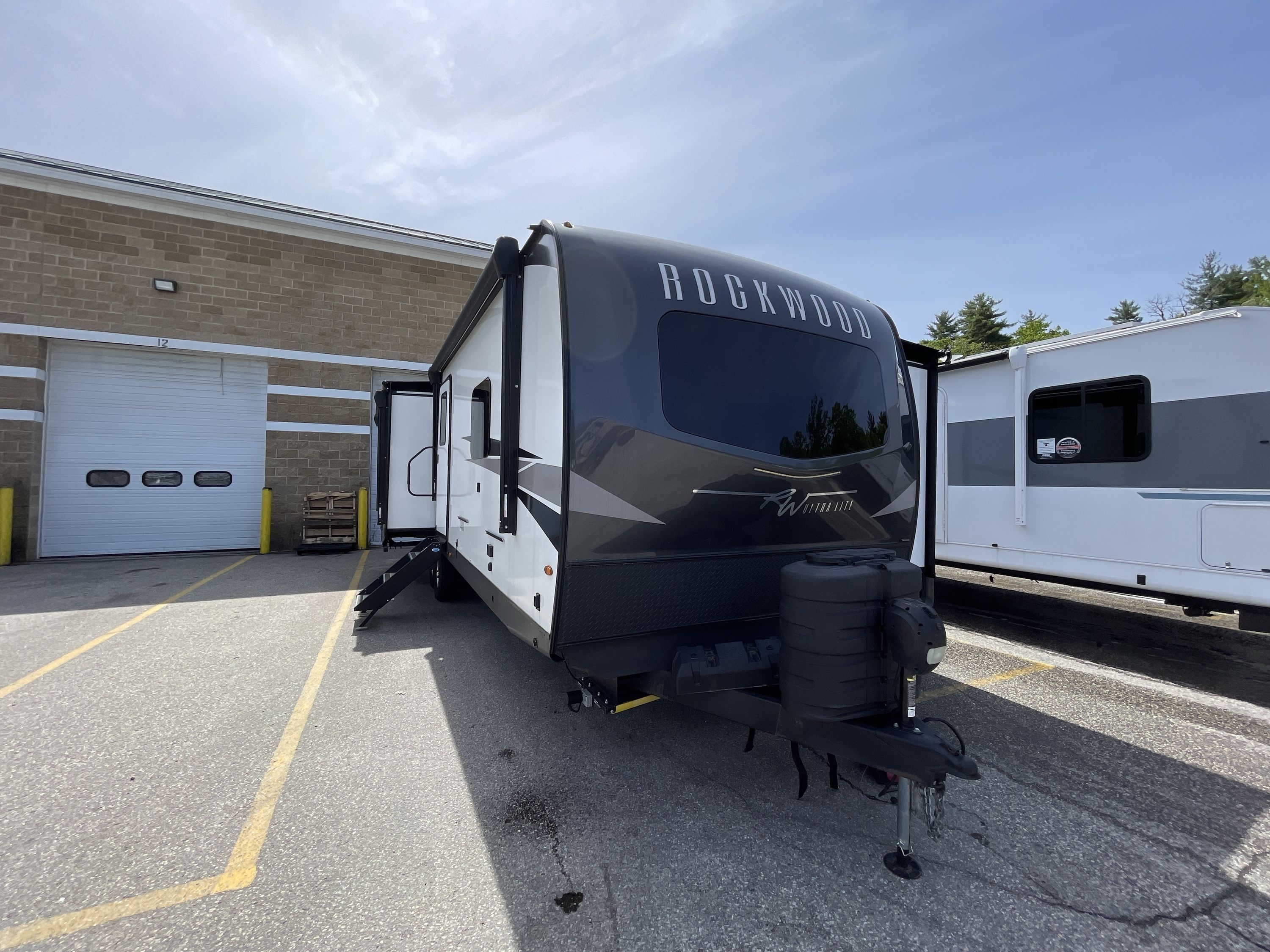 2024 Forest River ROCKWOOD ULTRA LITE 2720IK RV