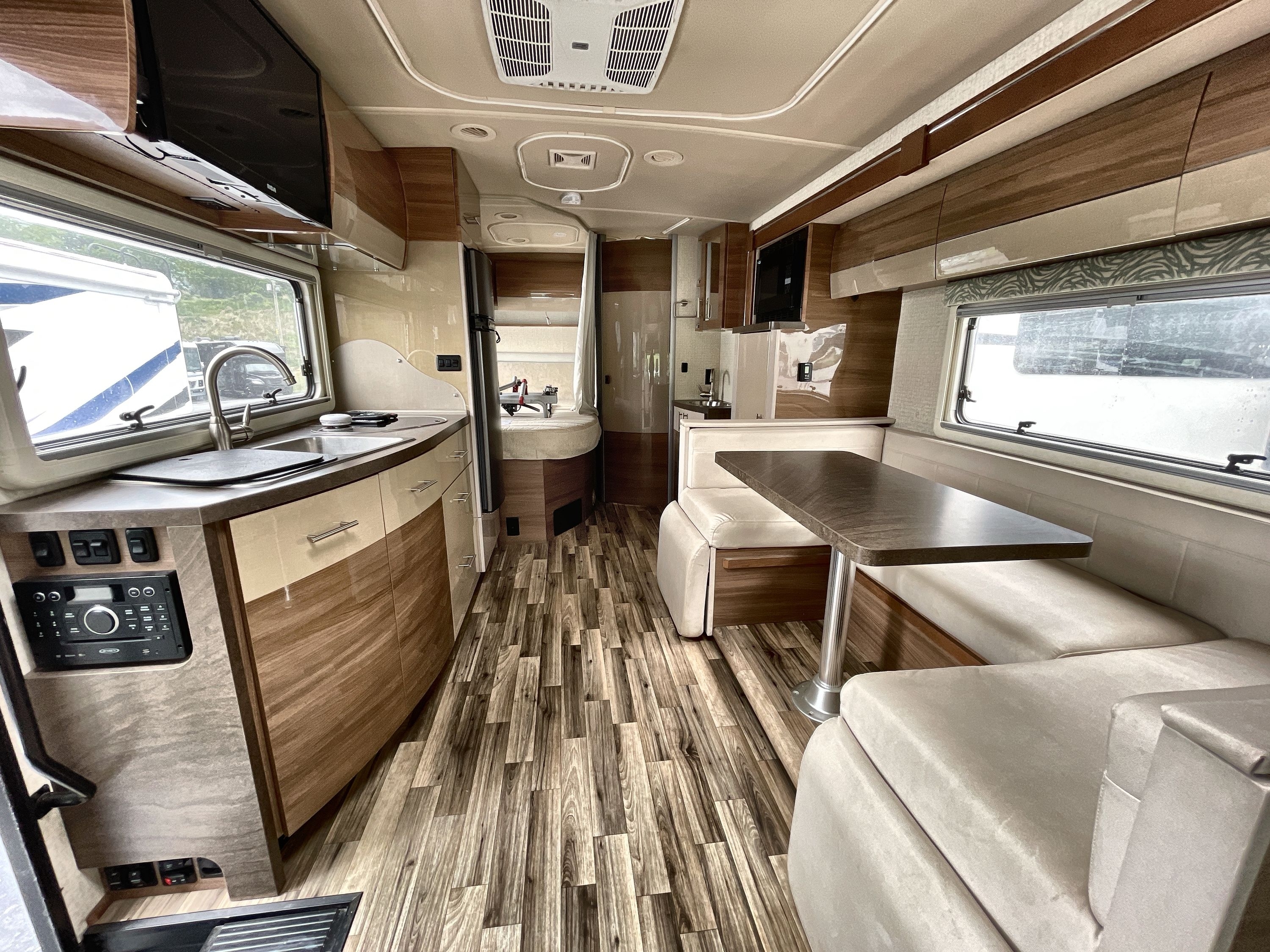 2018 Winnebago NAVION 24J in hendersonville NC