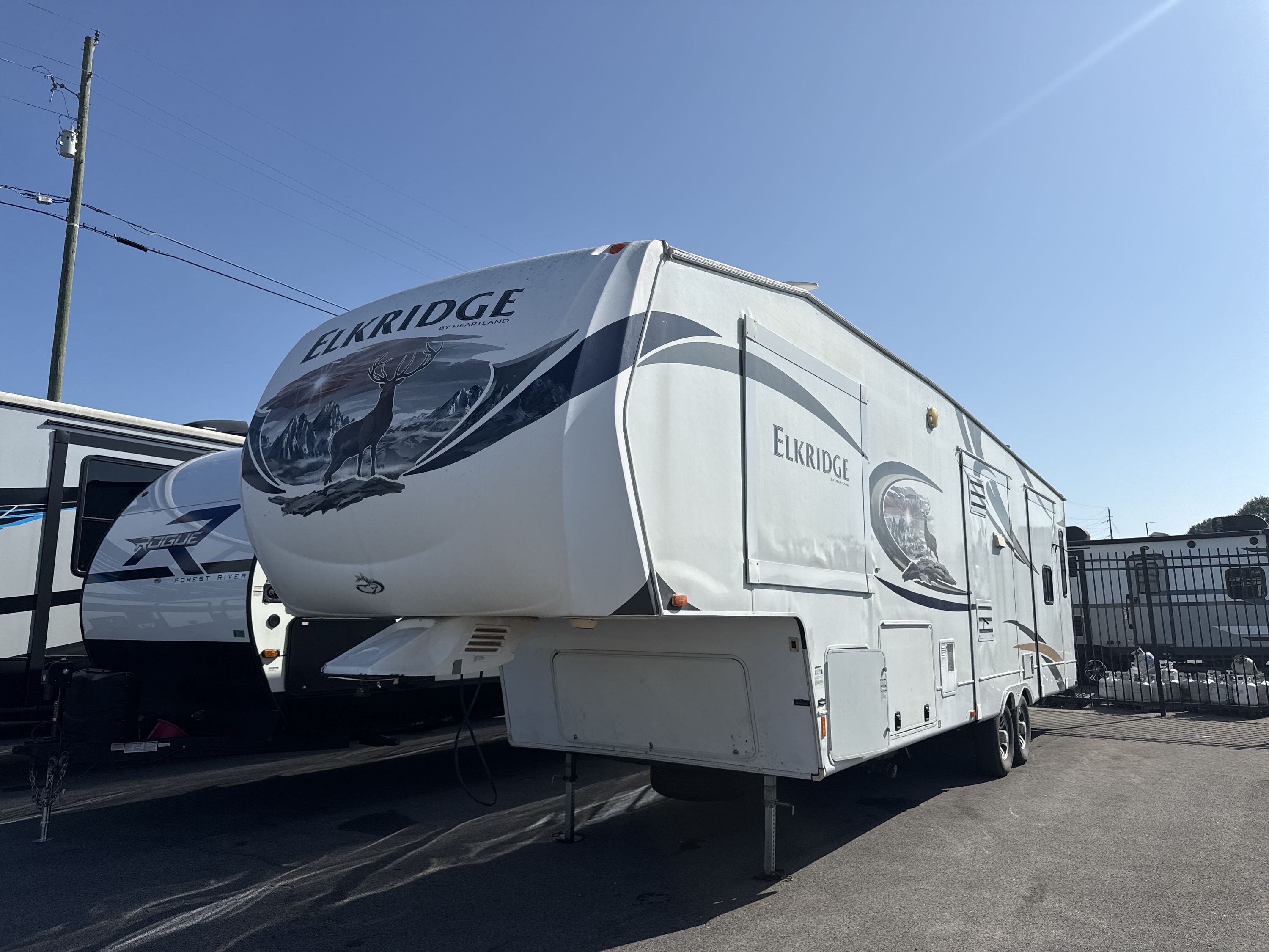 2011 Heartland ELKRIDGE 34QSRL RV