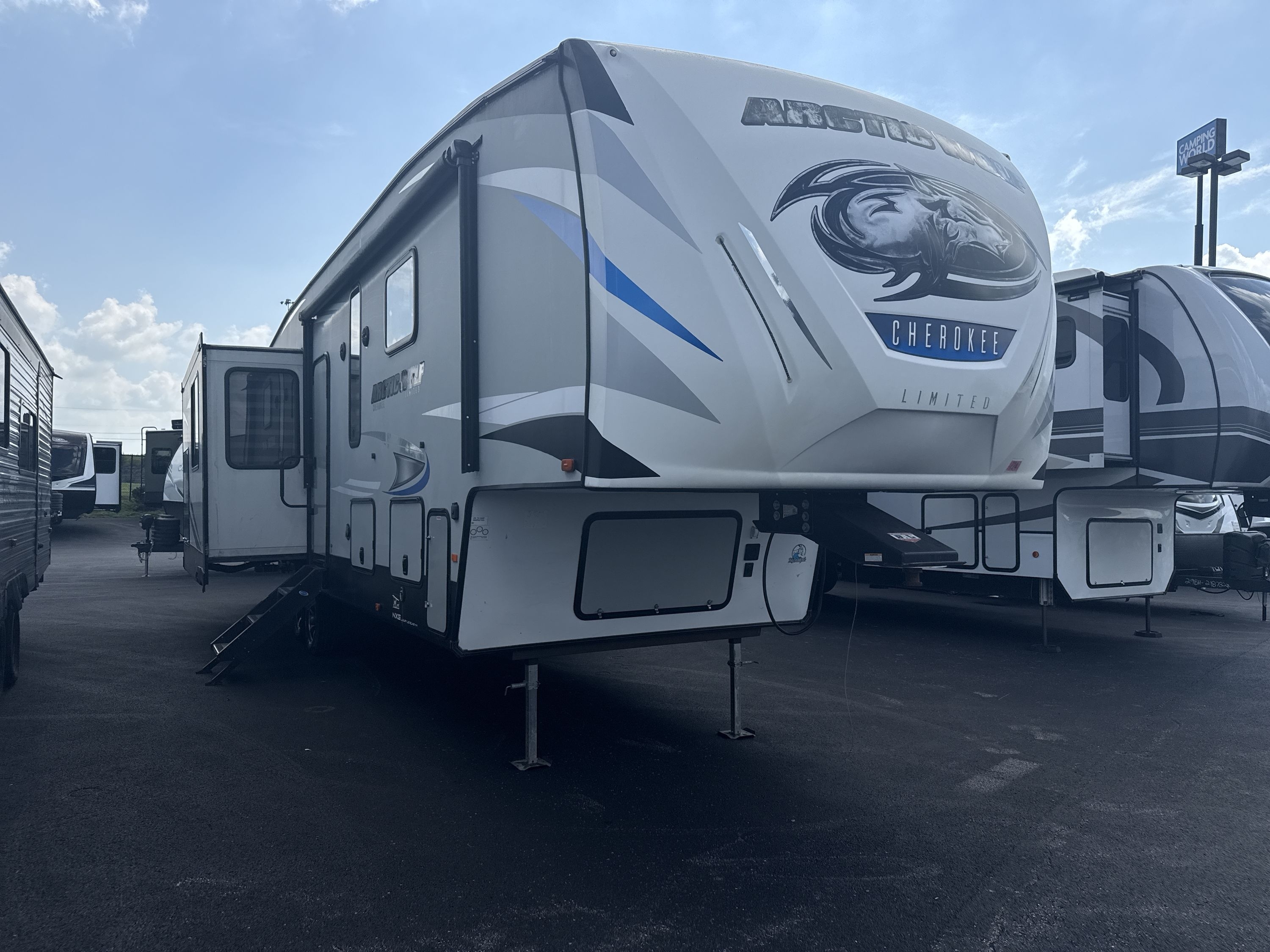 2020 Forest River ARCTIC WOLF 3550 RV