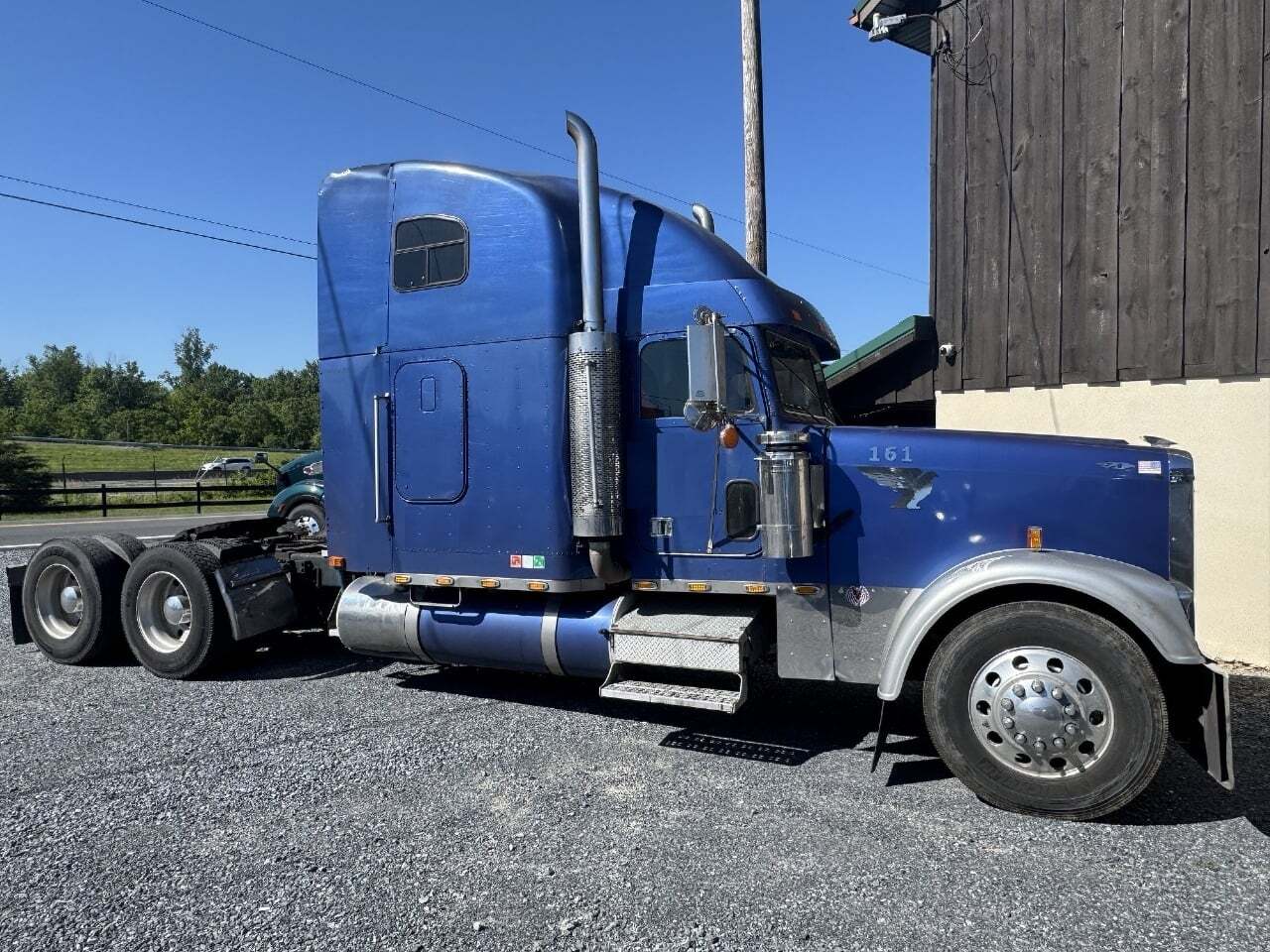 1996 FREIGHTLINER COLUMBIA in Bethel, PA