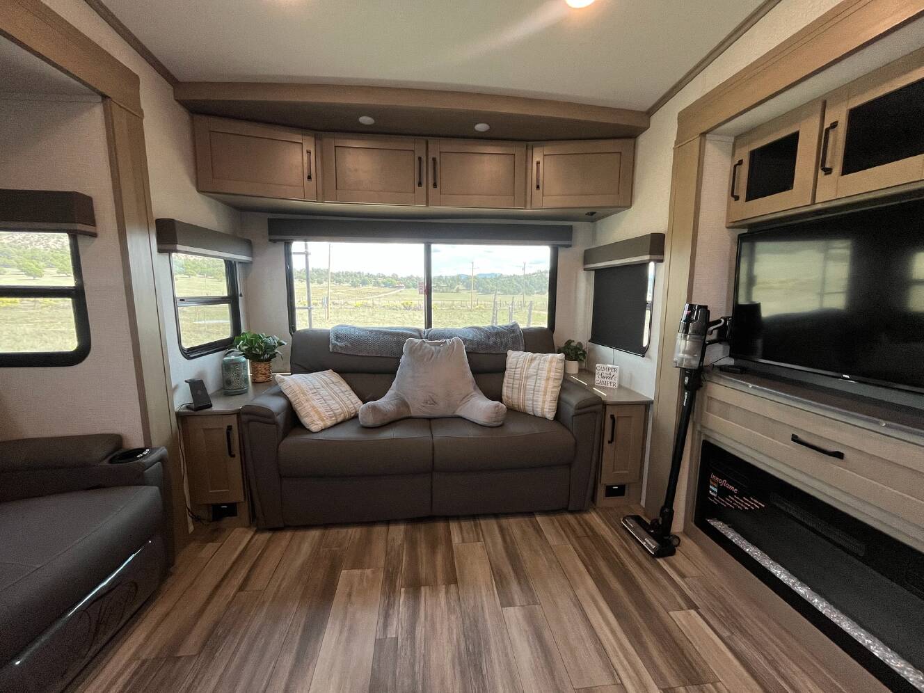 A photo of this 2024 Grand Design REFLECTION 337RLS