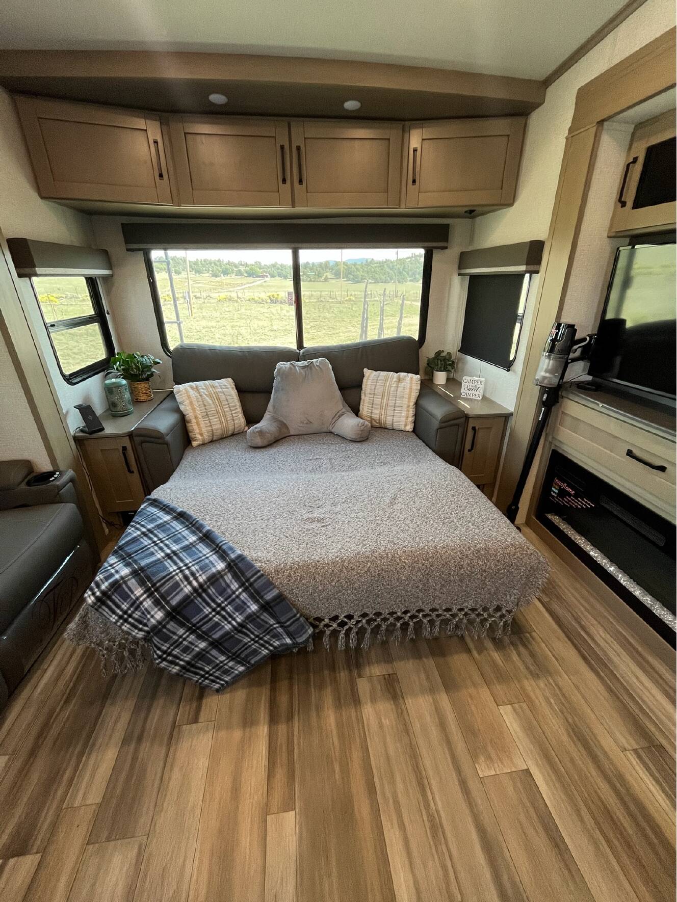 A photo of this 2024 Grand Design REFLECTION 337RLS