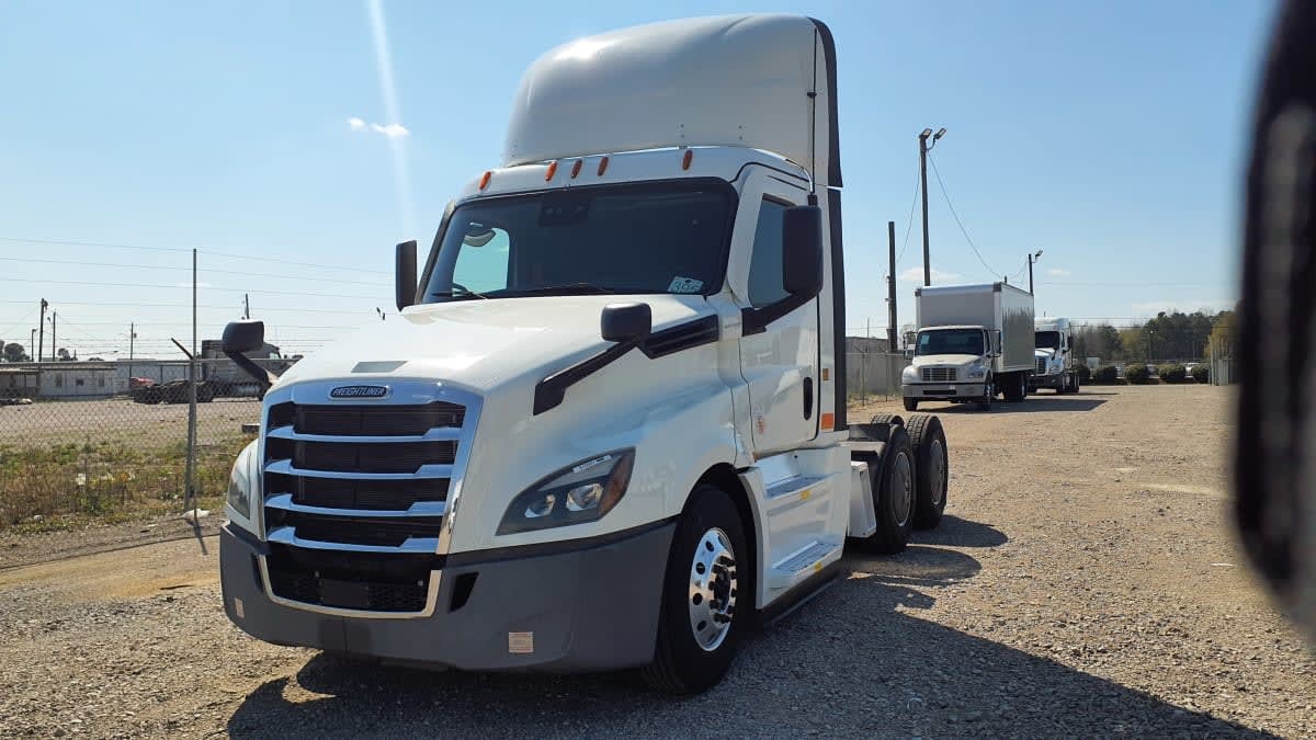 2022 FREIGHTLINER CASCADIA 126 in Birmingham, AL