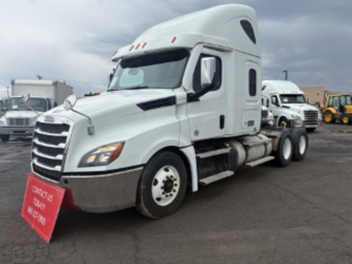 2020 FREIGHTLINER CASCADIA 126 in Hampton, VA