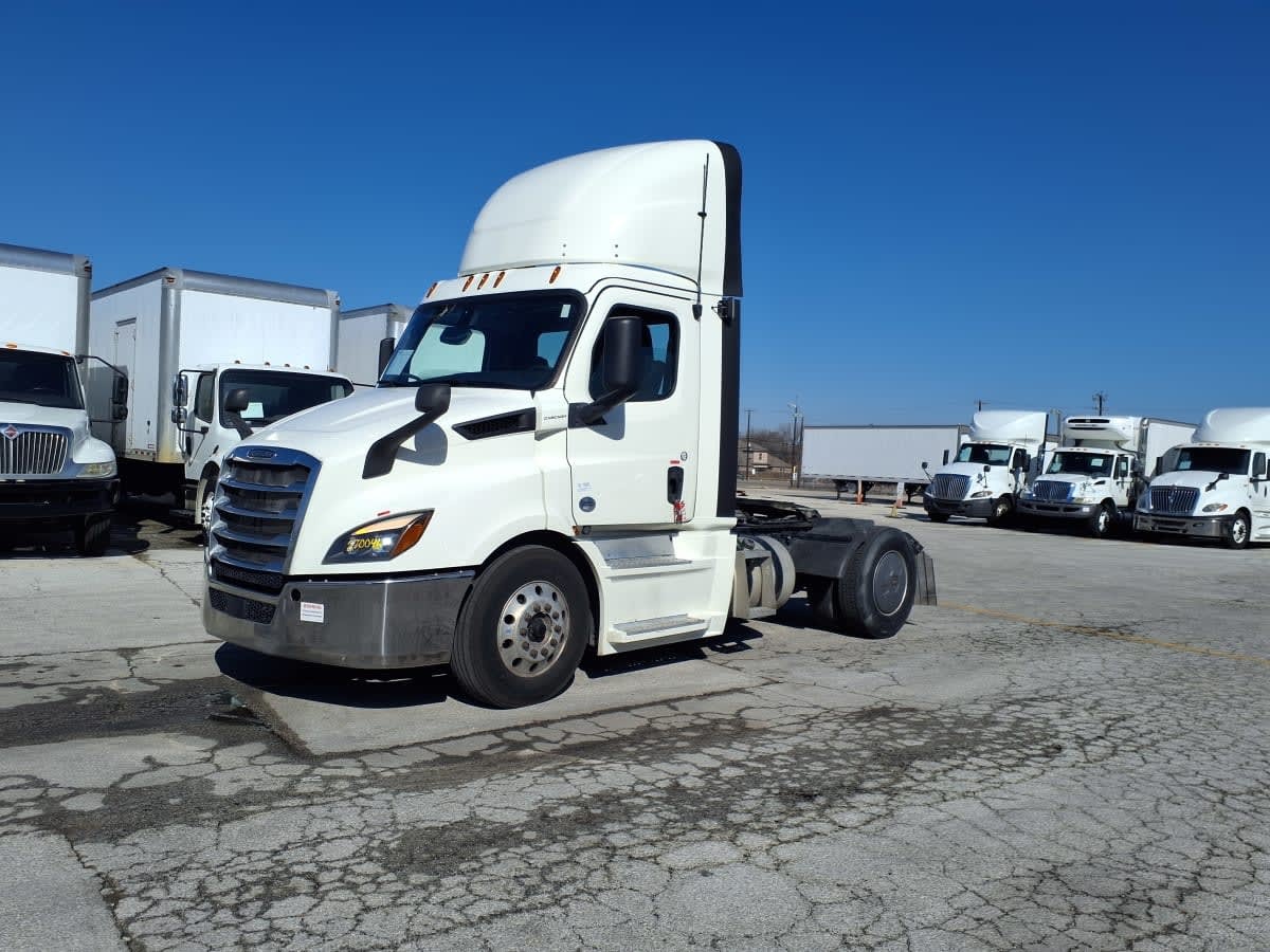 2019 FREIGHTLINER CASCADIA 116 in Fort Worth, TX