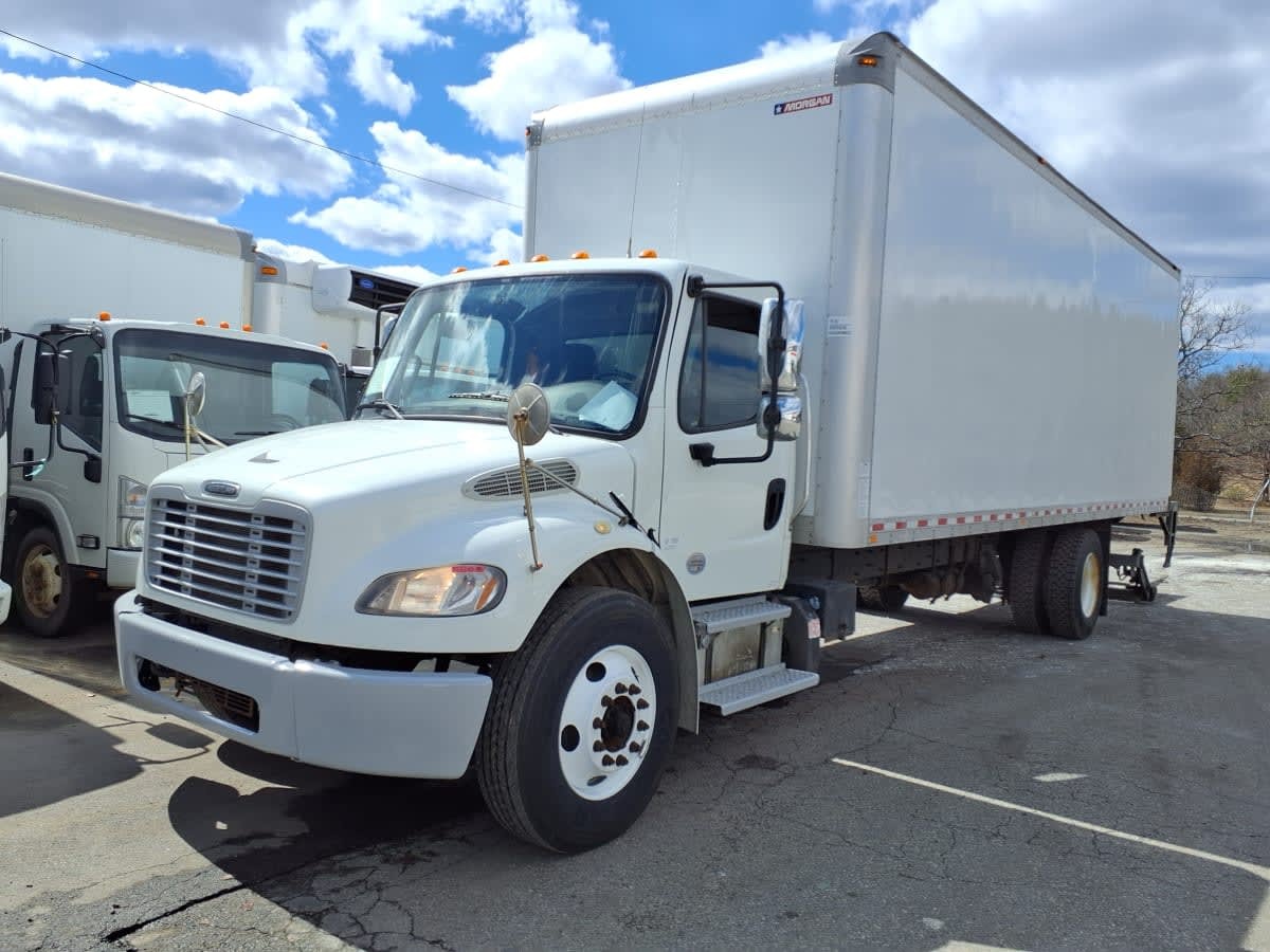 2019 FREIGHTLINER BUSINESS CLASS M2 106 in Salisbury, MA